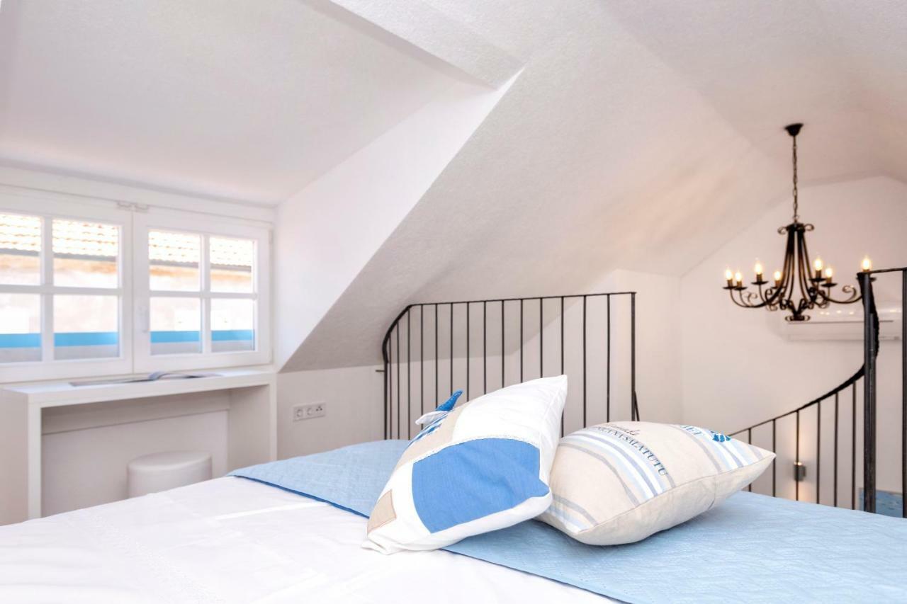 Villa Riva Jelsa  Ngoại thất bức ảnh
