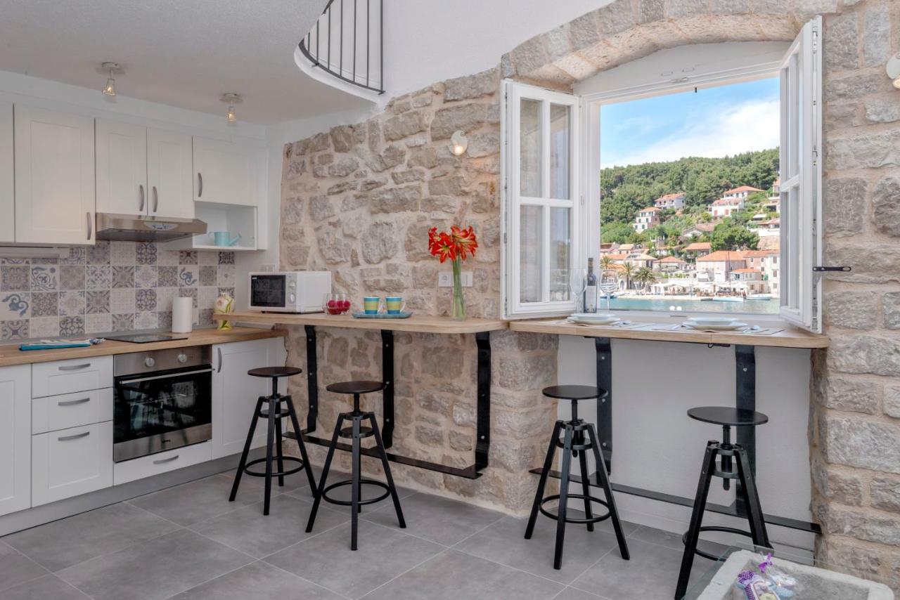 Villa Riva Jelsa  Ngoại thất bức ảnh