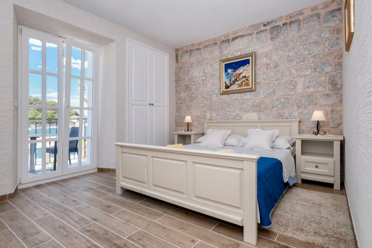 Villa Riva Jelsa  Ngoại thất bức ảnh
