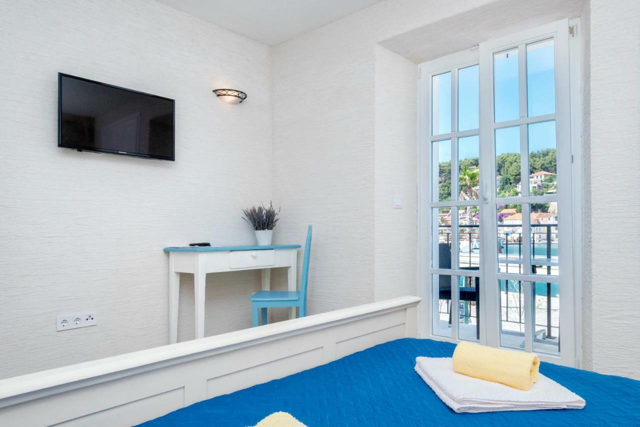 Villa Riva Jelsa  Ngoại thất bức ảnh