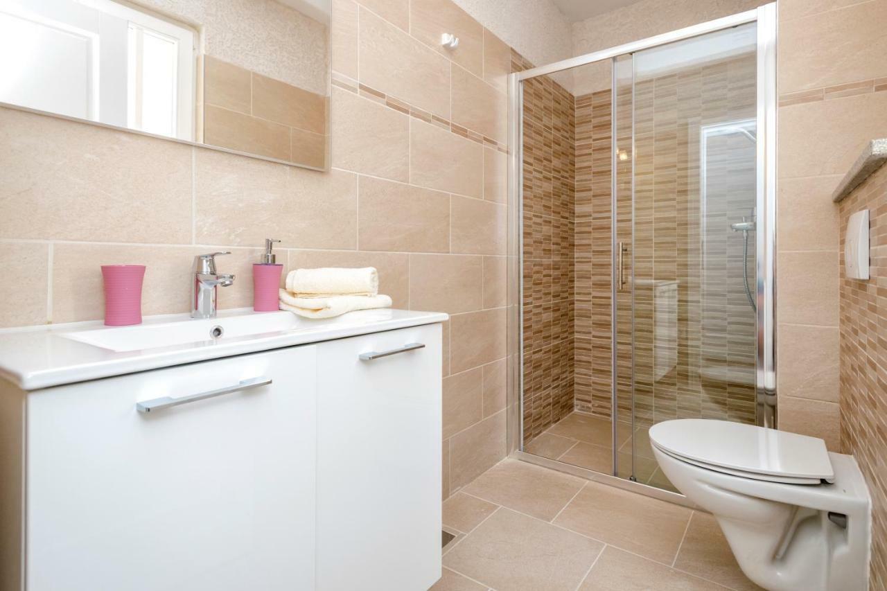 Villa Riva Jelsa  Ngoại thất bức ảnh