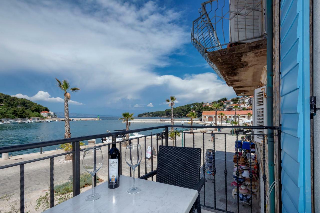 Villa Riva Jelsa  Ngoại thất bức ảnh