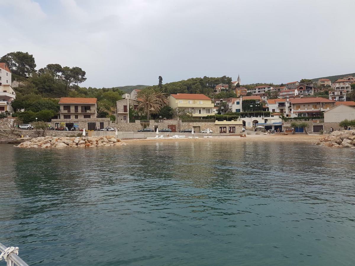 Villa Riva Jelsa  Ngoại thất bức ảnh