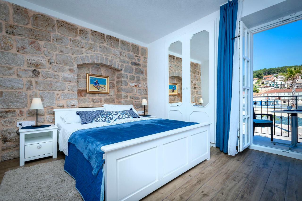 Villa Riva Jelsa  Ngoại thất bức ảnh
